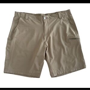 men's zeroxposur Khaki Moisture Wicking Shorts Size 40 (0642)